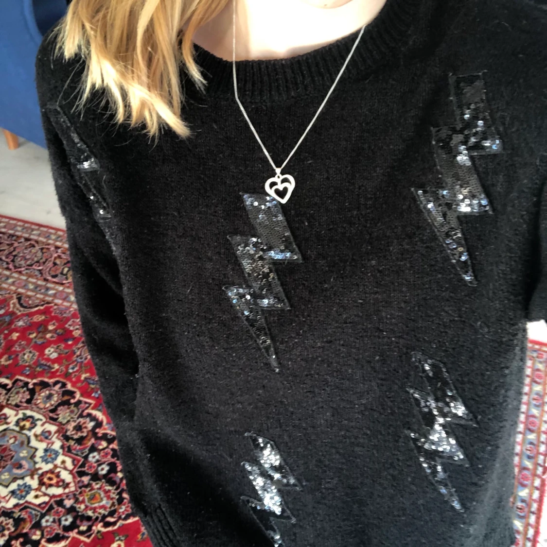 Stickad tröja med blixtar - 90