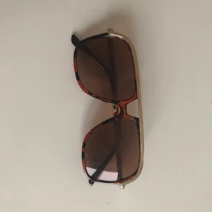 Solbrillor  - Solbrillor 