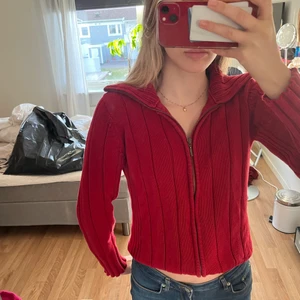 Zip up röd - Så fin röd zip up