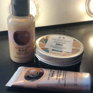 shea 3-pack - säljer 3 stycken produkter från the body shop i shea serien, alla är oanvända och nya men kommer inte till användning. skriv om du vill köpa separat 🎀