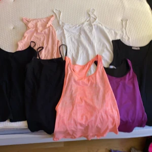 massa olika linnen - träning, sommar, finkläder. olika linnen och alla för 70 eller 1 för 15kr
