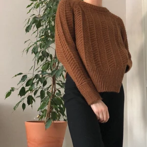 Stickad tröja  - Jättefin stickad tröja i bra skick!💙 Köpte betalar frakt