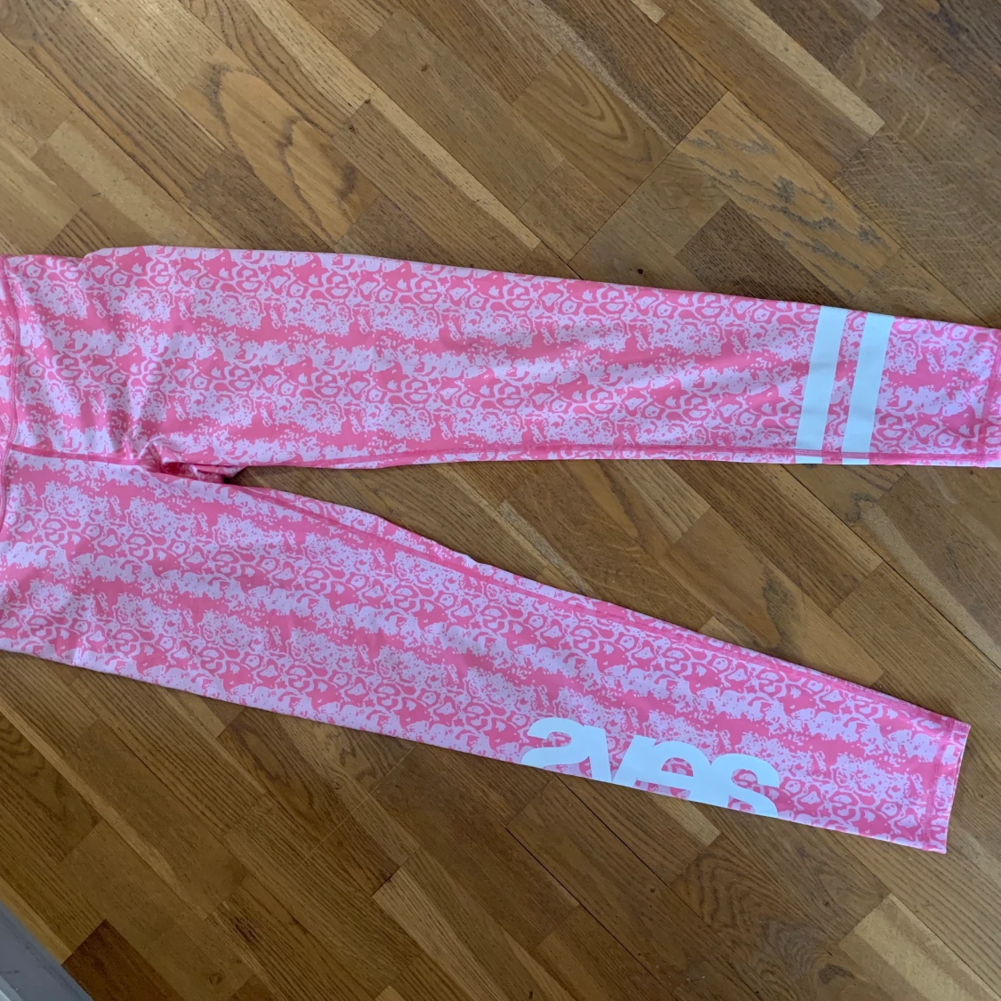 Snygga träningstights Svea 