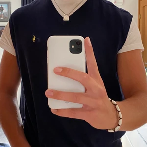 Ralph Lauren väst - Marinblå väst från Ralph Lauren som jag aldrig har använt men är köpt från Plick! 