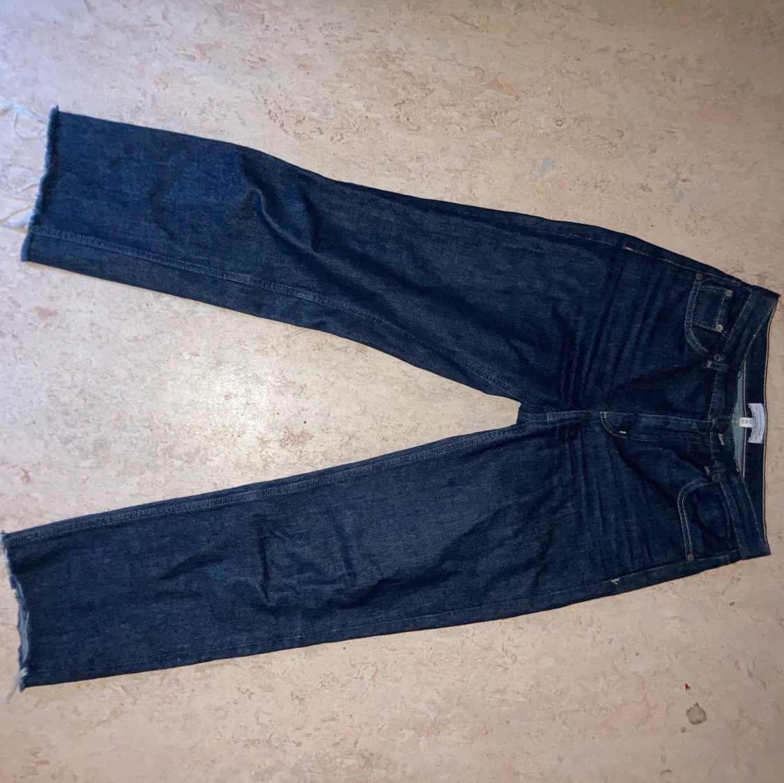 Mörkblå jeans! - 90