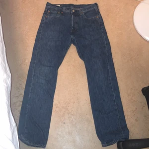 Levi’s Jeans - Byxornas skick 10/10. Det är 501:or som användes lite under en kort period.