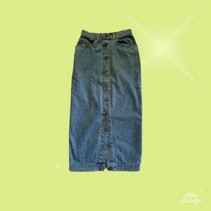 Lång jeanskjol 🐬🦋 - Superfin jeanskjol med knappar 💞