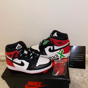 Air Jordan 1  - Air Jordan 1 retro black toe. Storlek 38,5  Aldrig använda beställde fel storlek 