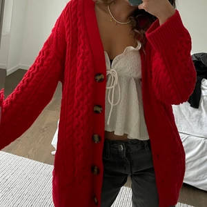 Oversized kofta❤️ - Super mysig oversized kofta. Passar perfekt att ha ett linne under och denna kofta över till höst! 3 för 2 på allt!!❤️❤️