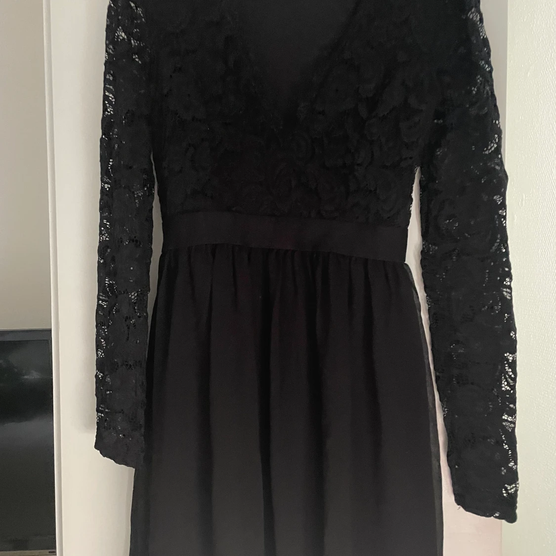 Svart klänning, med spets  - 90