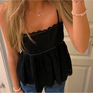 Linne - Superfint oanvänt linne från Zara! Köparen står för frakt😊 Första bilden är lånad!