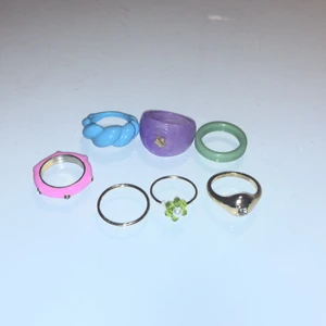 ringar - säljer de här oanvända ringarna, säljer alla för 50kr! köparen står för frakten💕