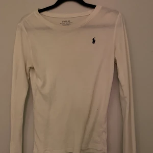 Långärmad tröja - Säljer denna långärmade tröjan från Ralph Laurent, aldrig använd 💗
