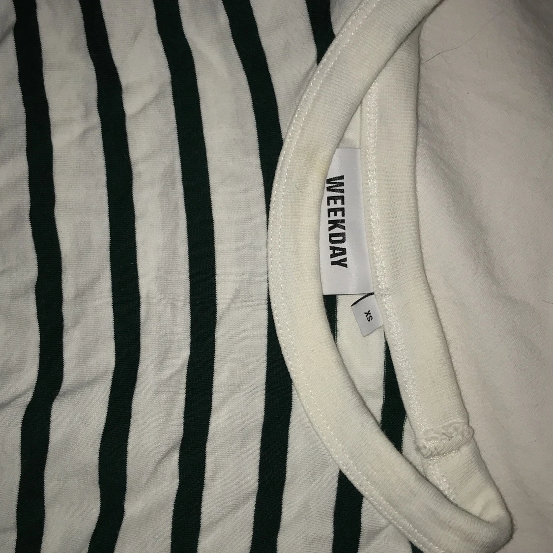 Randig tröja med mörkgröna streck - 90