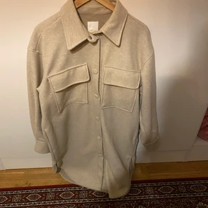 Kappa - Beige kappa. Lite oversize