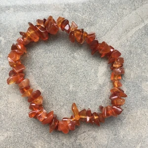 ARMBAND - ⚡️Karneol armband⚡️Kostar 85 kr (frakten är inräknad) Kan skicka bättre bilder om det önskas! Hör av dig om du är intresserad!💓🥰