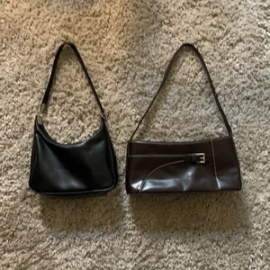 Väska - 170kr styck! Budgivningen är för den högra!!