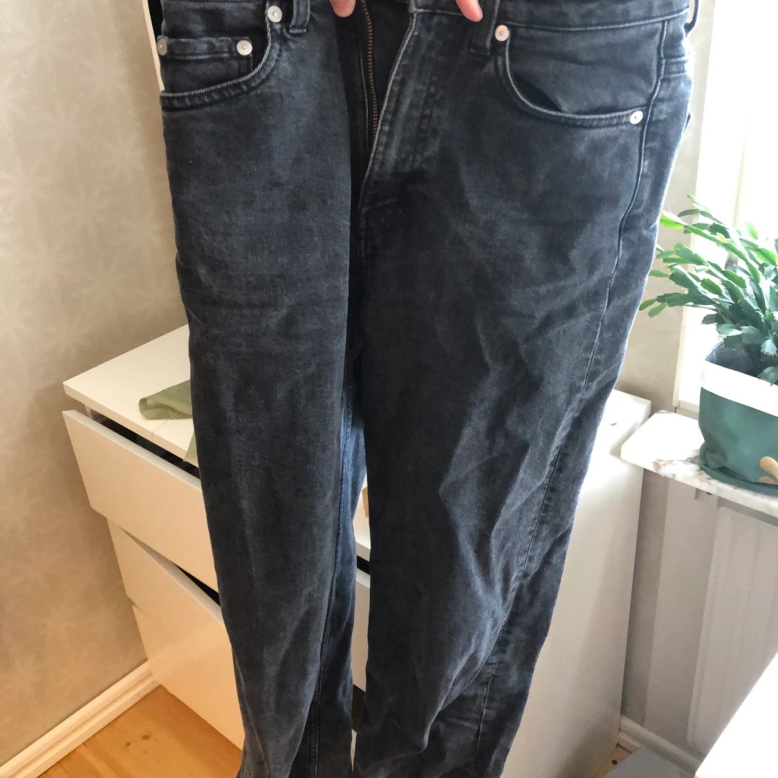 Supersnygga mom jeans från weekday - 90