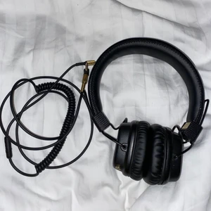 Marshall hörlurar major 2 bluetooth - Knappt använda alls, bra skick!