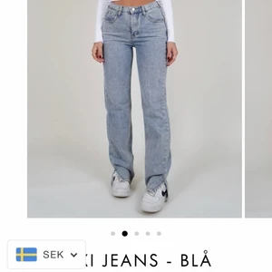 Jeans - Säljer mina jeans från Verderby’s då jag har ett par liknande, superfint skick som passar en 36/38a i jeans. Helt slutsålda på hemsidan i denna storlek!! 🤍✨