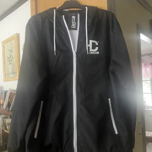 Jacka  - Säljer en helt ny dirtcult jacka. 