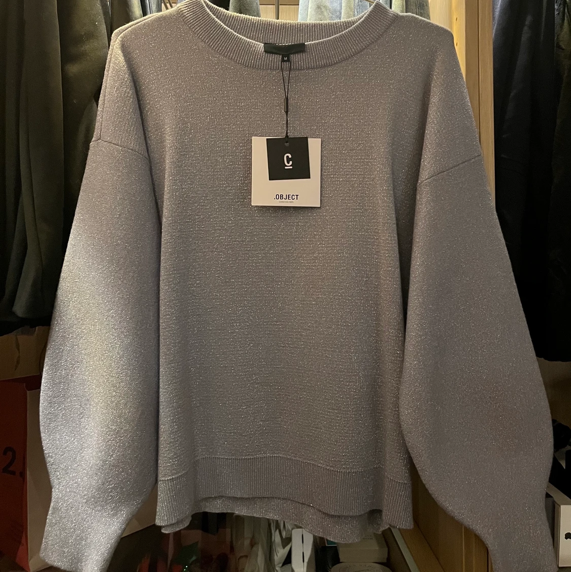 Gråglittrig tröja  - 91