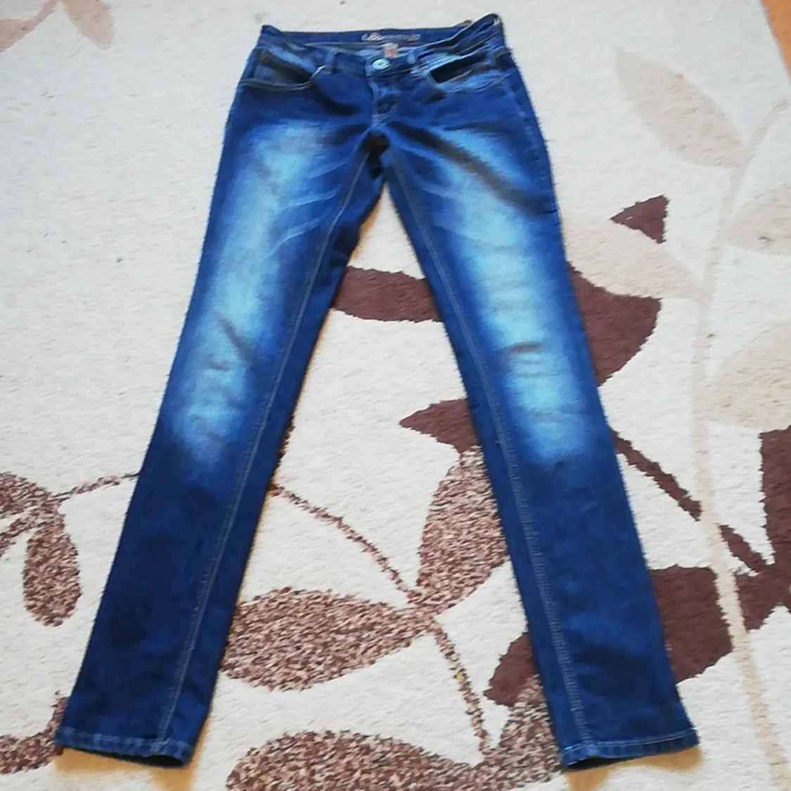 Lågmidjade jeans storlek 170