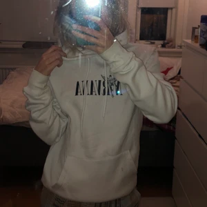 Divided hoodie - Nirvana hoodie, cool och skön😍😍 