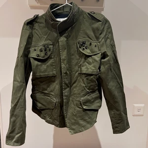 Jacka Tindra - Jacka from Tindra i storlek 34. FrKt priset baseras på vikten!