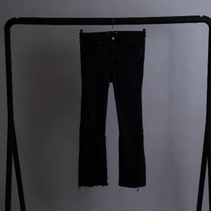 MANGO - jeans svart - Storlek: 36