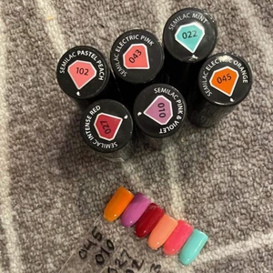 Gellack - Gellack från Semilac, vissa bara uppmålade! Cirka 100kr nypris styck, säljer alla för 250kr 🥰🌸 Röda sålt 