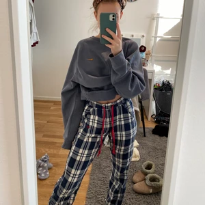 pyjamasbyxor  - ett par sparsamt använda pyjamasbyxor som passar både en xs och s💓