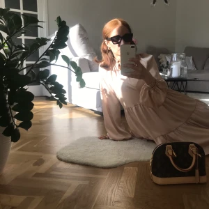 Klänning  - Fin och bekväm klänning som funkar året runt.