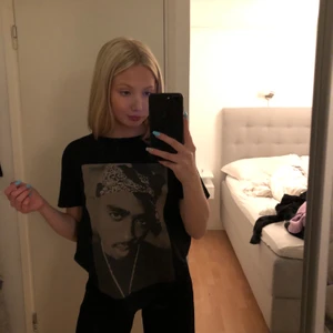 Tröja - Säljer denna sjukt snygga 2pac tröjan