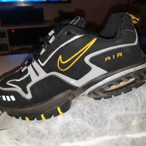Chunky Nike skor  - Riktigt snygga Nike sneakers i storlek 37.5. Tyvärr lite för små för mig. Om fler är intresserade skriv i kommentars fältet 🌻