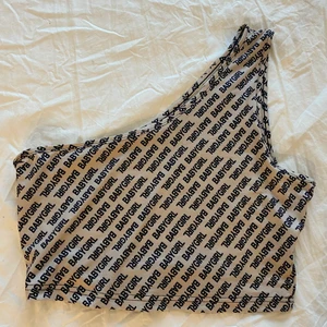 One shoulder top - Häftig top/magtröja super bekväm och i bra skick 