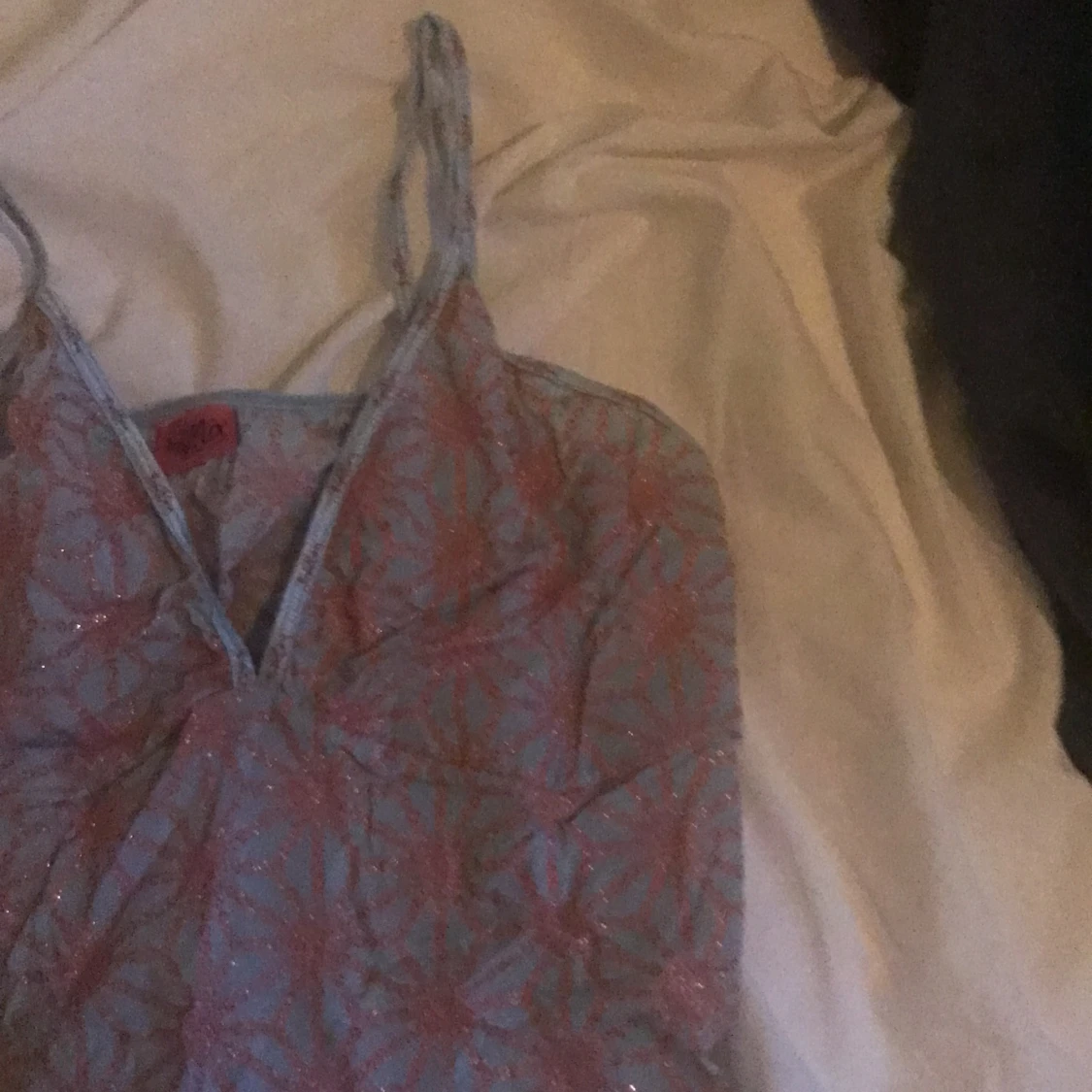 Superfint glittrigt linne