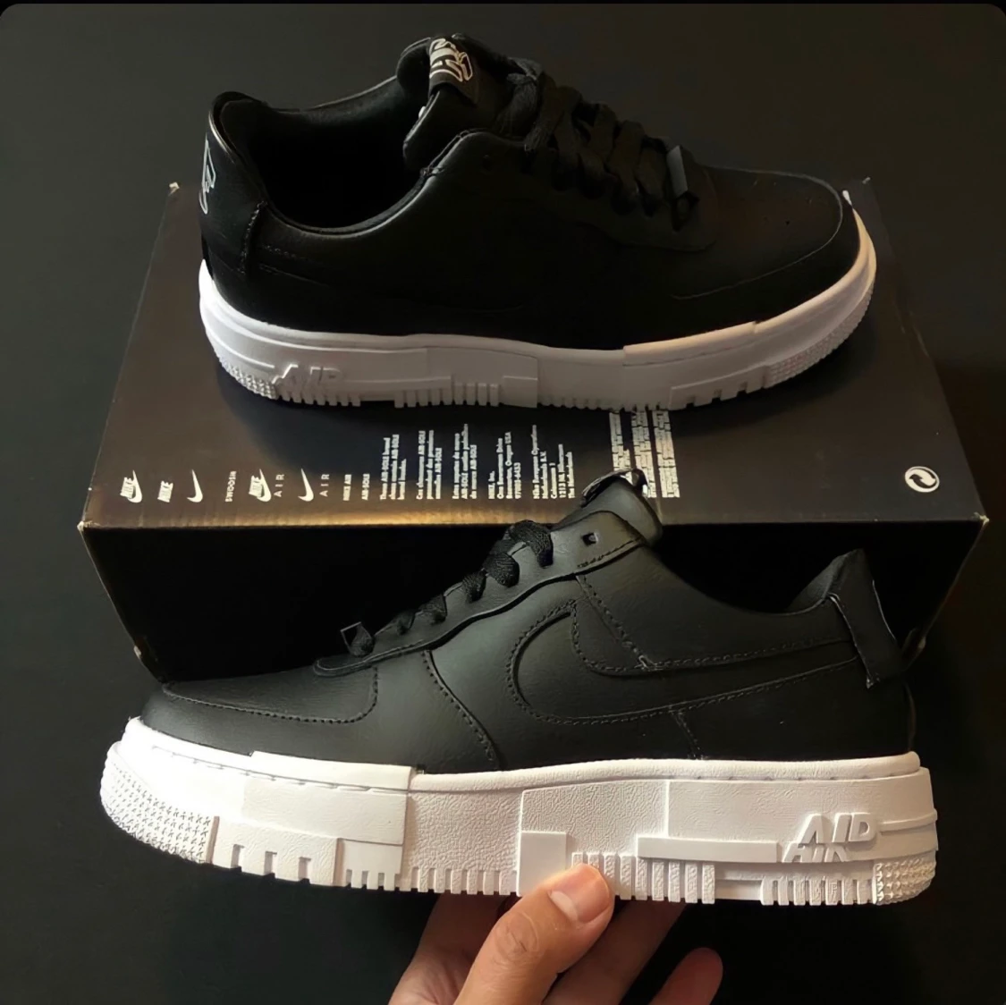 Nike Air force pixel