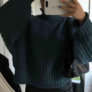 stickad tröja  - oversized stickad tröja som inte kommer till användning