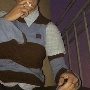 Acne Studios Ylleväst  - Egentligen en tjocktröja som blivit uppklippt till väst! (använd sparsamt)