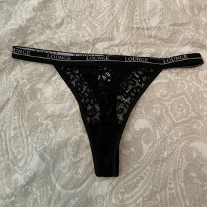 Lounge trosor  - Svarta spetstrosor från lounge underwear i storlek S🖤 100kr+frakt 