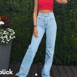 Zara jeans - Säljer utsålda zara jeans, storlek 32. Säljs pga för små. 