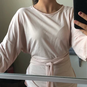 Tröja  - Tröja från Bik Bok, babyrosa, superskön, XS - 40kr 🌸