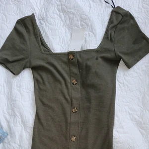 Xs - Helt nytt o fint grån klänning