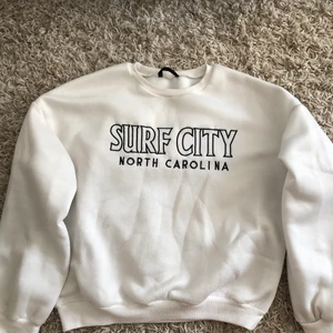 Sweatshirt i storlek s - Helt oanvänd sweatshirt.