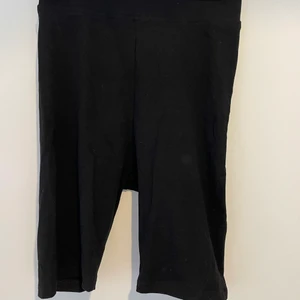 Oanvända cykelshorts i bommul - Bekväma cykelshorts i bommul, aldrig använda från madlady i stl S
