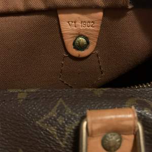 Louis Vuitton väska använd men i gott skick