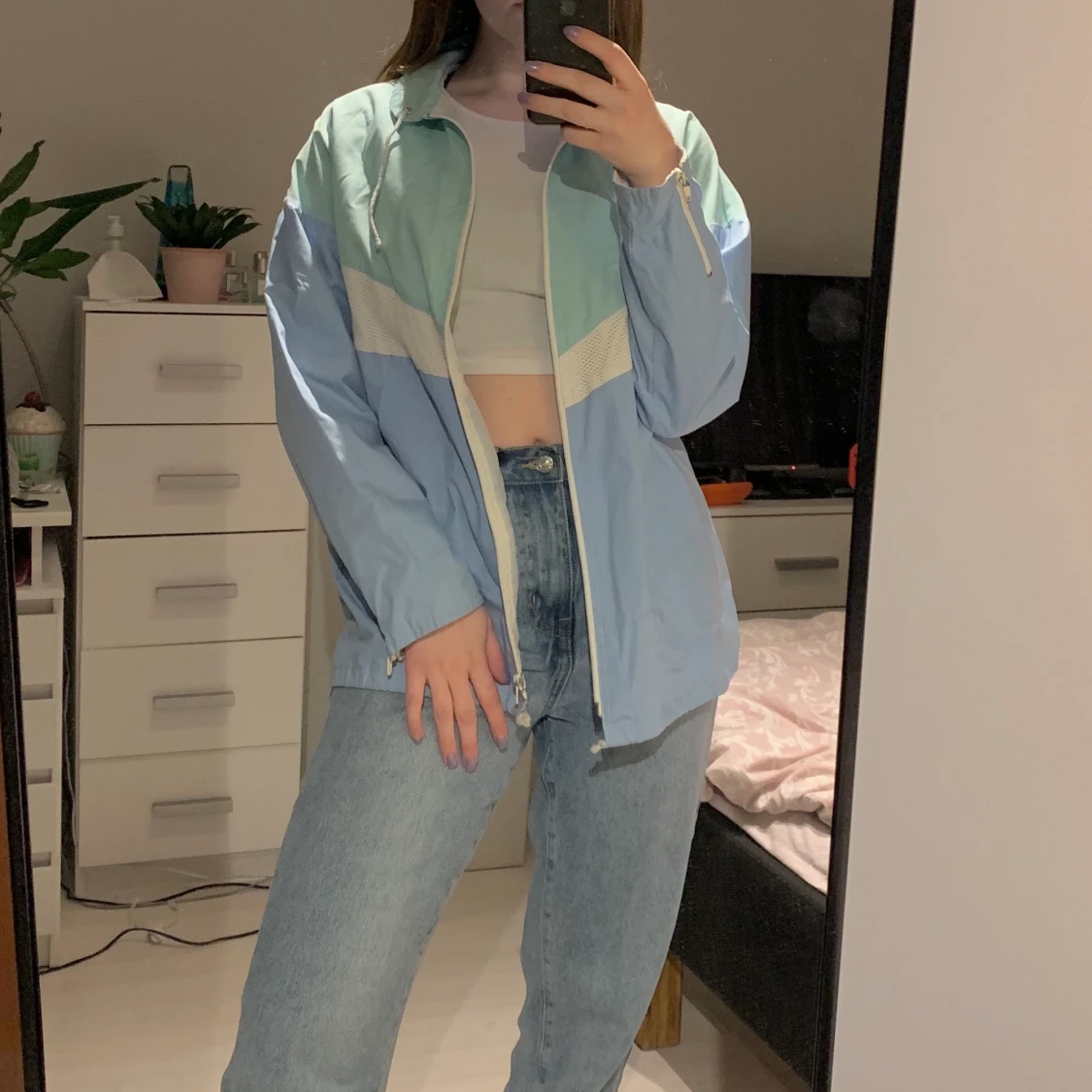 Blå windbreaker jacka