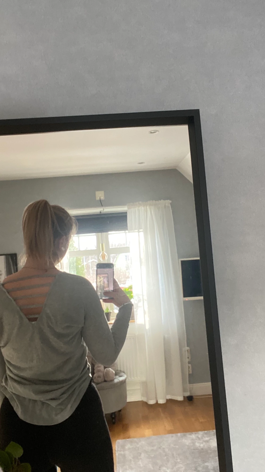 Tunn grå tröja  - 90