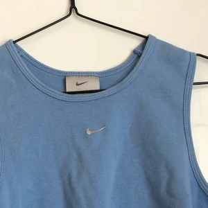 Nike linne - Vintage Nike linne i himmelsblå färg storlek S! 💙🌧